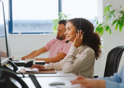 How to Build a High-Performing Inbound Call Center: Strategy, Technology & KPIs